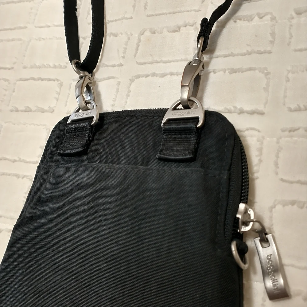 Baggallini Black Take Two Bryant Crossbody with Adjustable Strap, RFID-protected